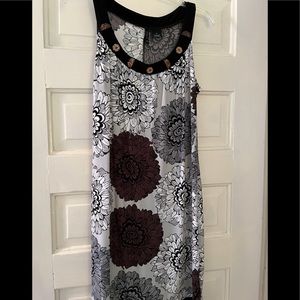 New Directions Size Medium Sleeveless Dress.
